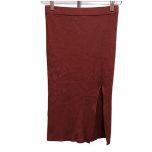 🔖 Abercrombie & Fitch Maroon Midi Skirt